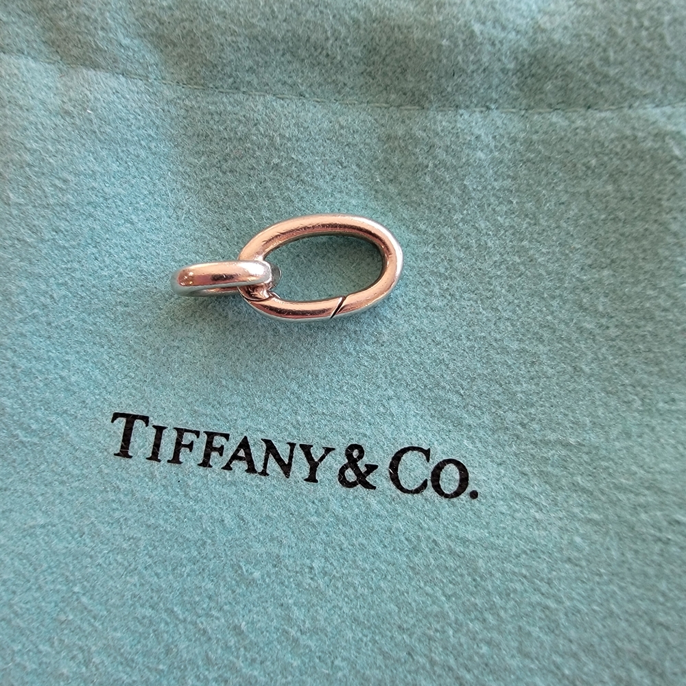 Tiffany & Co. Sterling Silver Oval Clasping Link for Charm Bracelet.